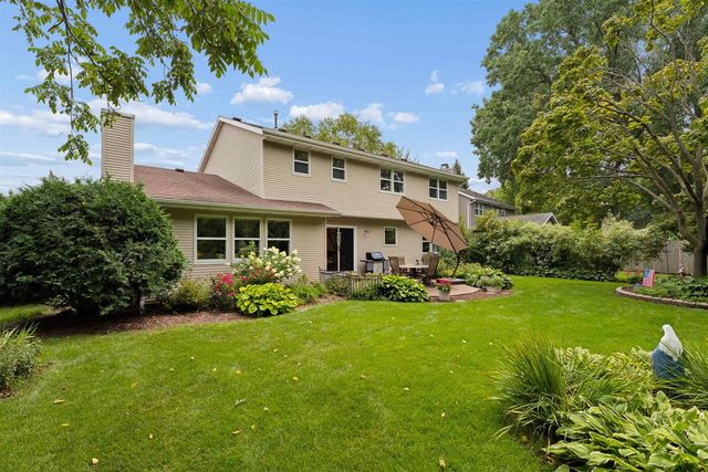 33 PHEASANT COURT, Appleton, WI 54915