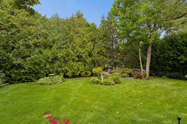 33 PHEASANT COURT, Appleton, WI 54915