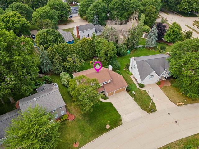33 PHEASANT COURT, Appleton, WI 54915