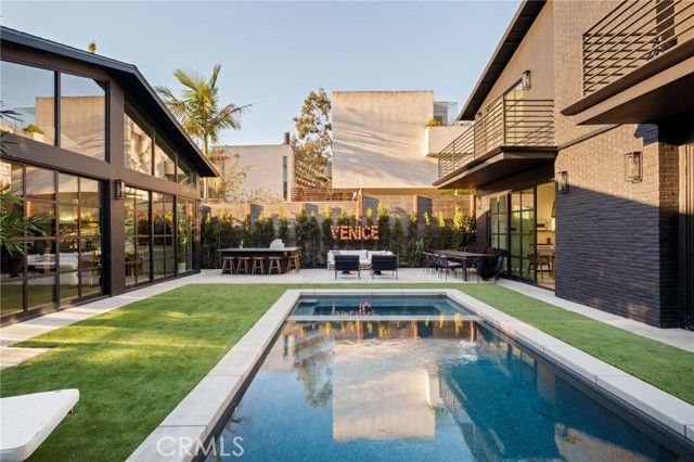 354 5th, Venice (los Angeles), CA 90291