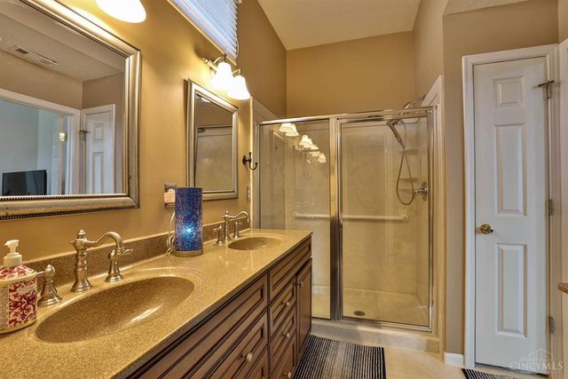 6725 Ridgefield Court, Mason, OH 45040