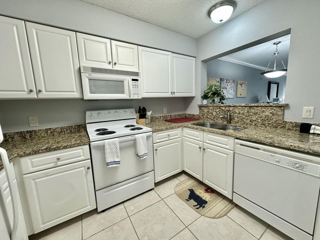 4274 Calinda Lane 243, Niceville, FL 32578