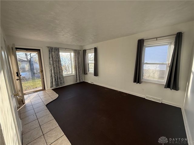 615 Circle Road, Dayton, OH 45417