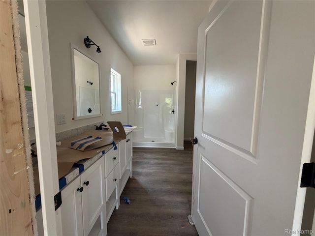 31450 Beverly Road, Wayne, MI 48174