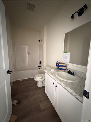 31450 Beverly Road, Wayne, MI 48174
