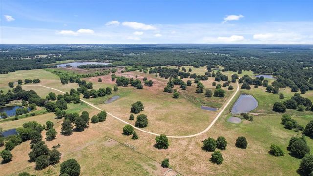 502 County Road 42520, Paris, TX 75462