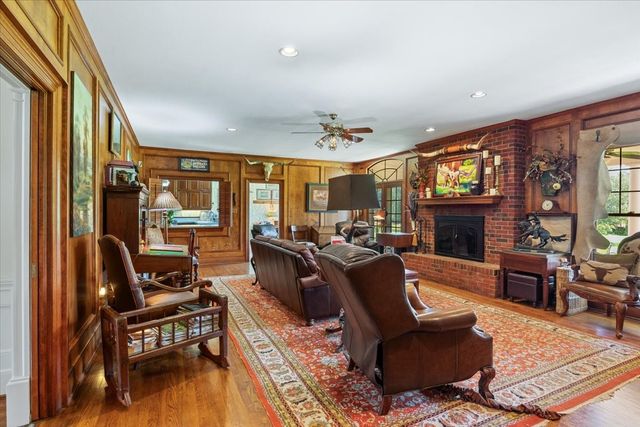 502 County Road 42520, Paris, TX 75462