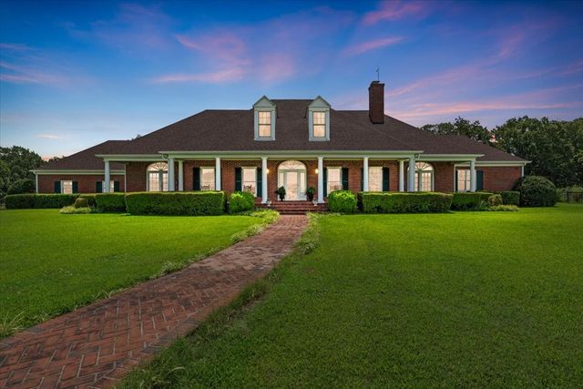 502 County Road 42520, Paris, TX 75462