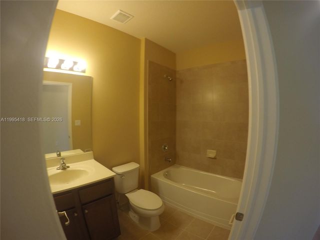 8760 NW 97th Ave 201, Doral, FL 33178