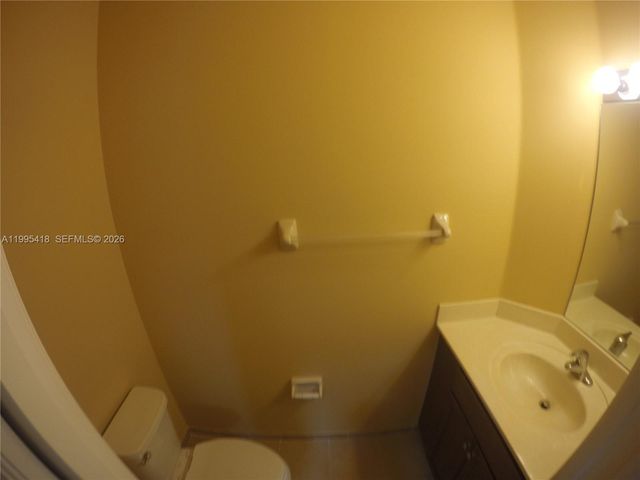 8760 NW 97th Ave 201, Doral, FL 33178