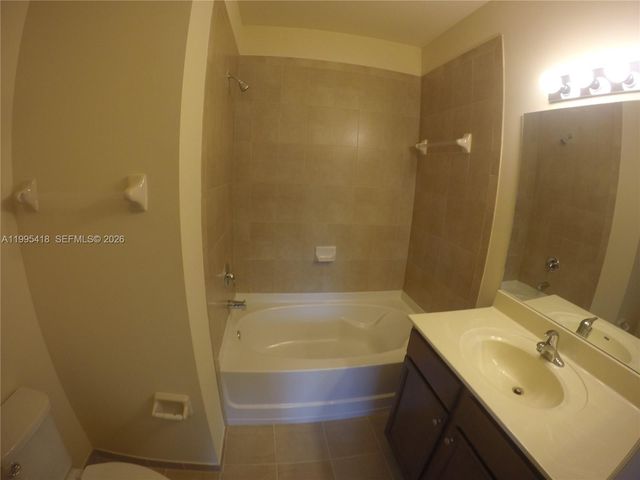 8760 NW 97th Ave 201, Doral, FL 33178