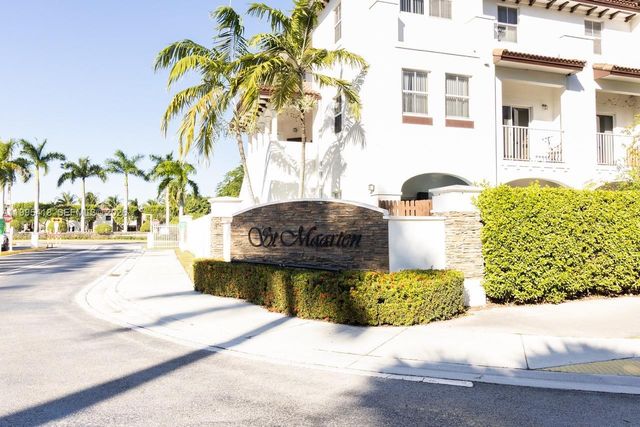 8760 NW 97th Ave 201, Doral, FL 33178