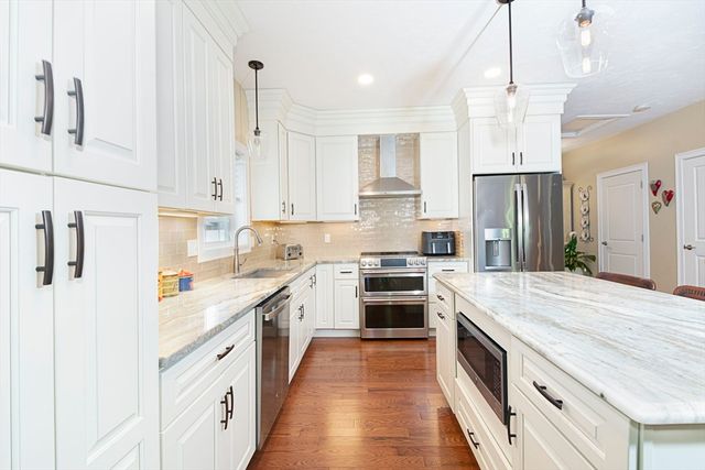 5 Abby Ln 5, Shrewsbury, MA 01545