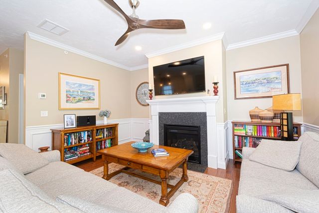 5 Abby Ln 5, Shrewsbury, MA 01545