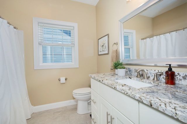 5 Abby Ln 5, Shrewsbury, MA 01545