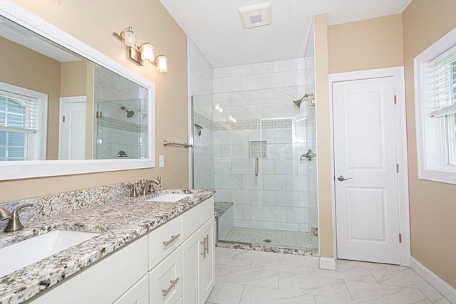 5 Abby Ln 5, Shrewsbury, MA 01545