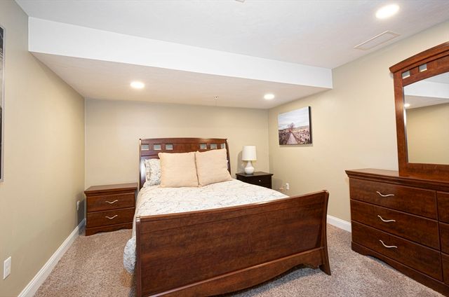 5 Abby Ln 5, Shrewsbury, MA 01545