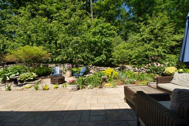 5 Abby Ln 5, Shrewsbury, MA 01545