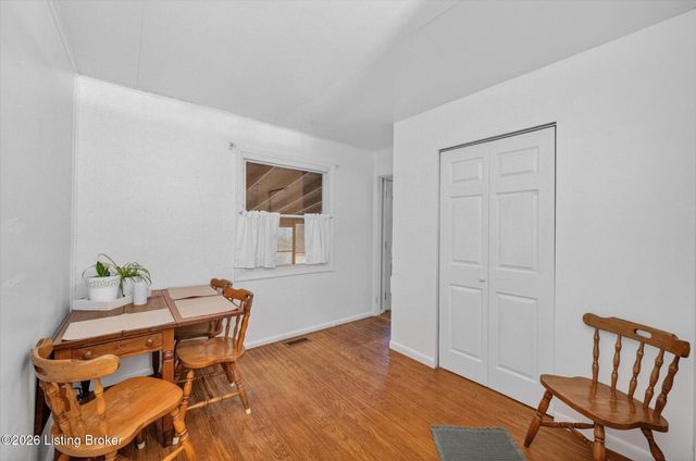 309 Summit Ct, Louisville, KY 40243