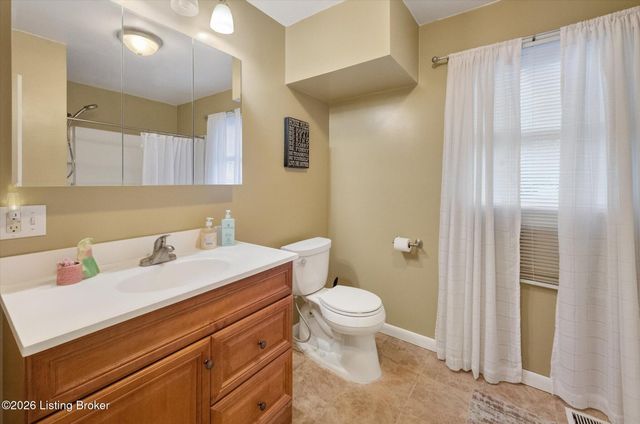 309 Summit Ct, Louisville, KY 40243