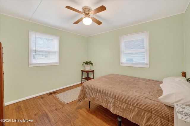 309 Summit Ct, Louisville, KY 40243