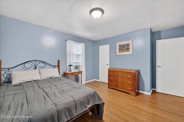 309 Summit Ct, Louisville, KY 40243