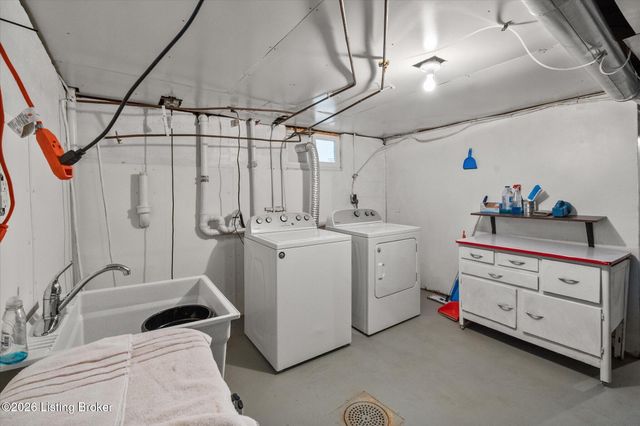 309 Summit Ct, Louisville, KY 40243