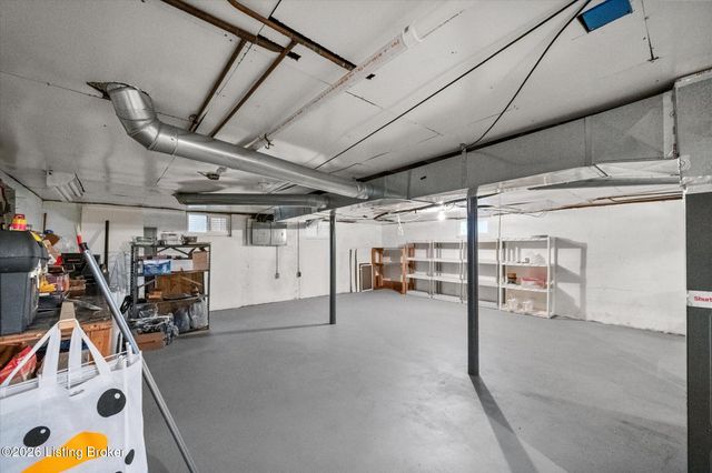 309 Summit Ct, Louisville, KY 40243