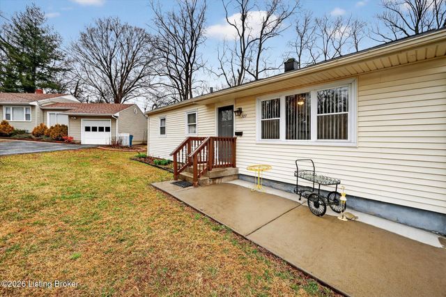 309 Summit Ct, Louisville, KY 40243