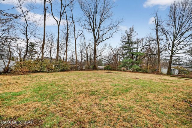 309 Summit Ct, Louisville, KY 40243