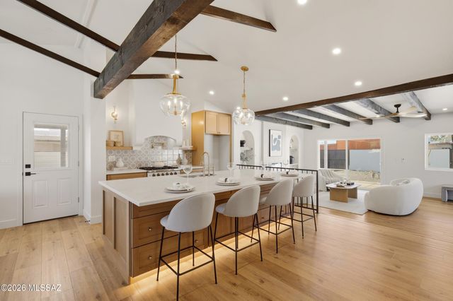 2615 E Manchester Street, Tucson, AZ 85716