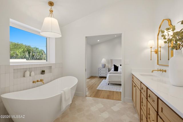 2615 E Manchester Street, Tucson, AZ 85716