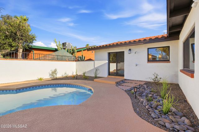 2615 E Manchester Street, Tucson, AZ 85716