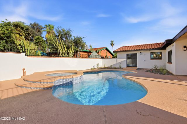 2615 E Manchester Street, Tucson, AZ 85716
