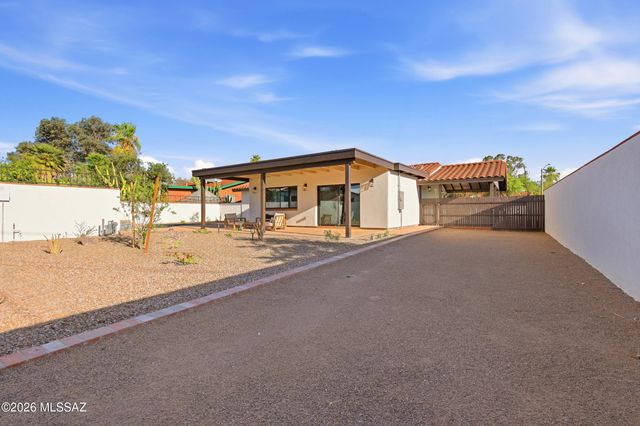 2615 E Manchester Street, Tucson, AZ 85716