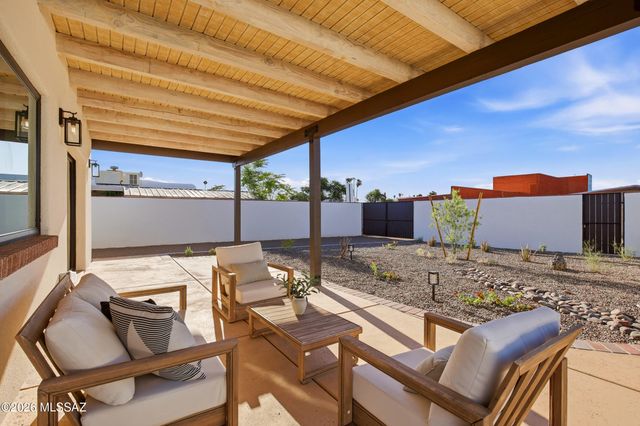 2615 E Manchester Street, Tucson, AZ 85716