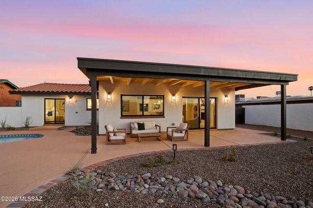 2615 E Manchester Street, Tucson, AZ 85716