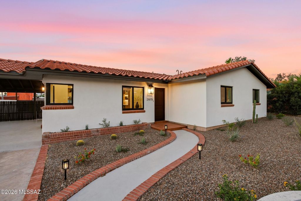 2615 E Manchester Street, Tucson, AZ 85716