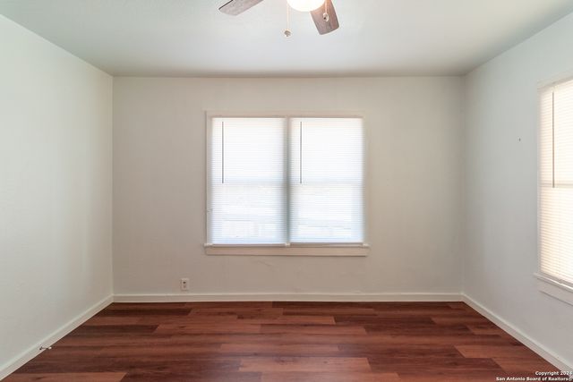 1610 LENNON AVE, San Antonio, TX 78223