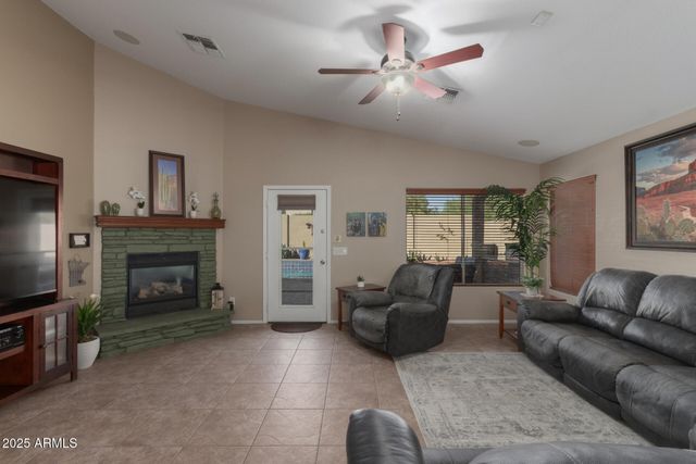 2302 W HEDGEHOG Place, Phoenix, AZ 85085