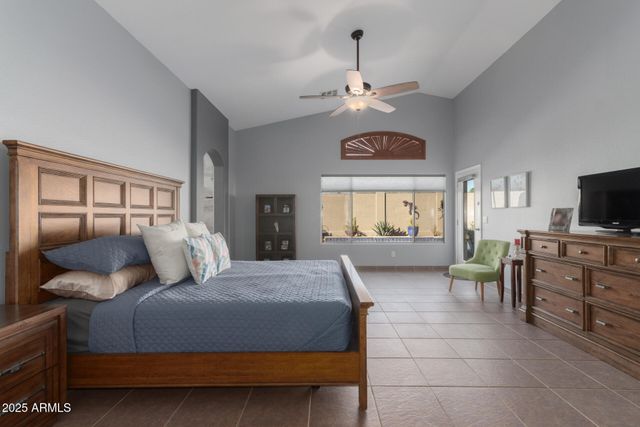 2302 W HEDGEHOG Place, Phoenix, AZ 85085