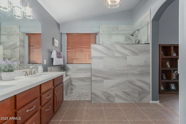 2302 W HEDGEHOG Place, Phoenix, AZ 85085