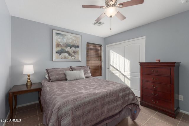 2302 W HEDGEHOG Place, Phoenix, AZ 85085