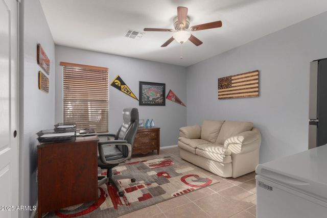 2302 W HEDGEHOG Place, Phoenix, AZ 85085