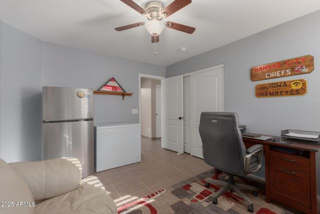 2302 W HEDGEHOG Place, Phoenix, AZ 85085