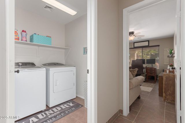 2302 W HEDGEHOG Place, Phoenix, AZ 85085