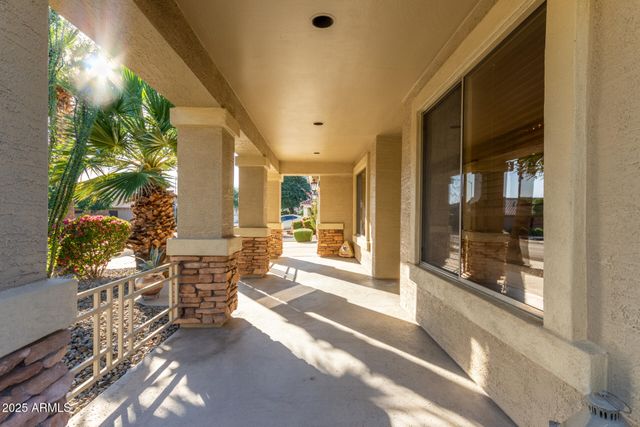 2302 W HEDGEHOG Place, Phoenix, AZ 85085