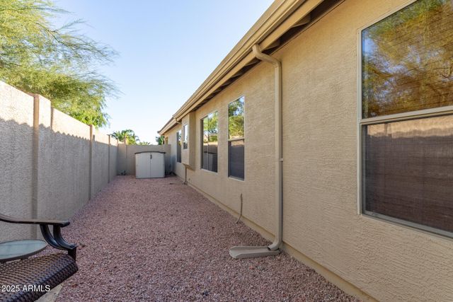 2302 W HEDGEHOG Place, Phoenix, AZ 85085