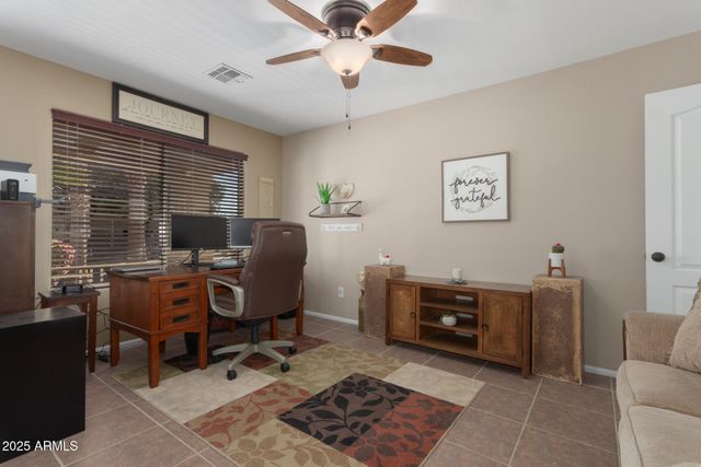 2302 W HEDGEHOG Place, Phoenix, AZ 85085