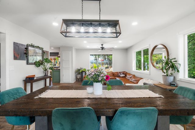 1355 Hope Lane, Redding, CA 96003